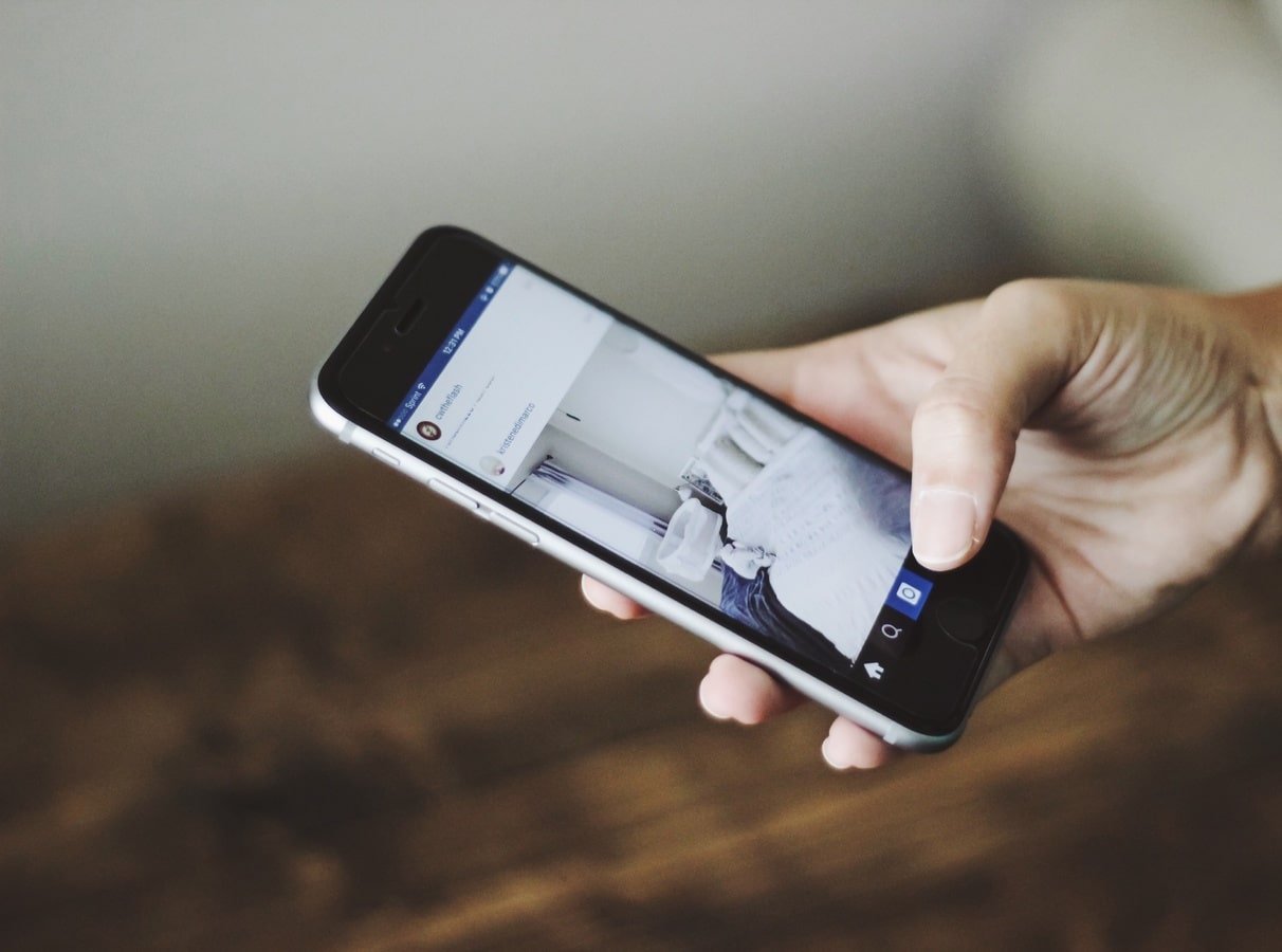 How Much Time On Social Networks Is Considered Healthy