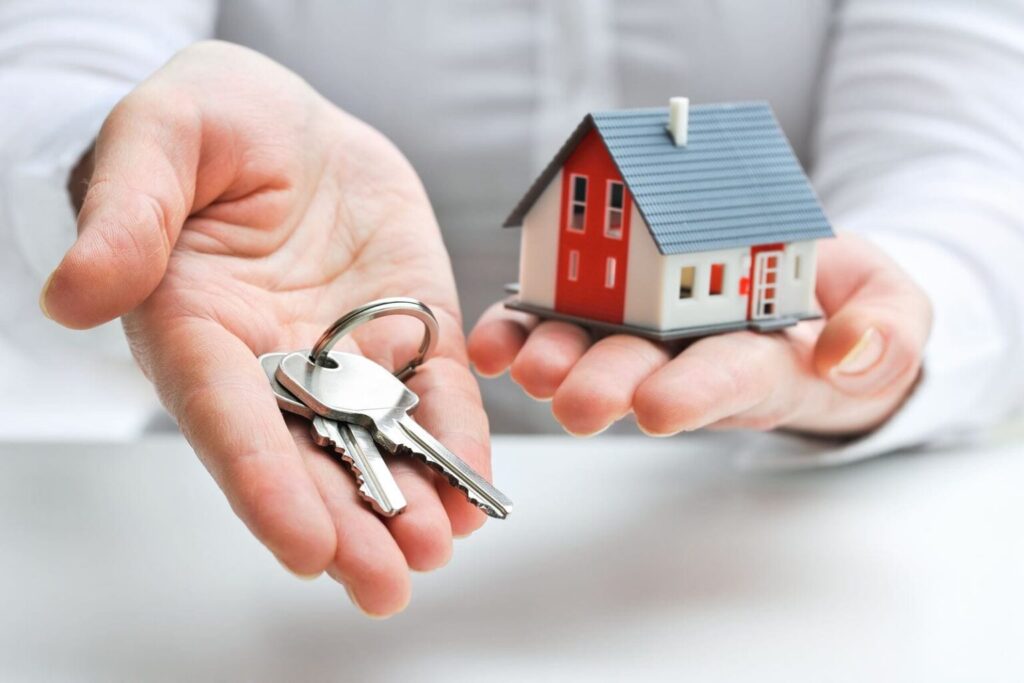 real estate agent in Encino